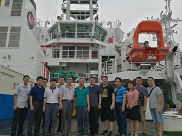 我校教师赴黄埔船厂参观“海洋石油791”船